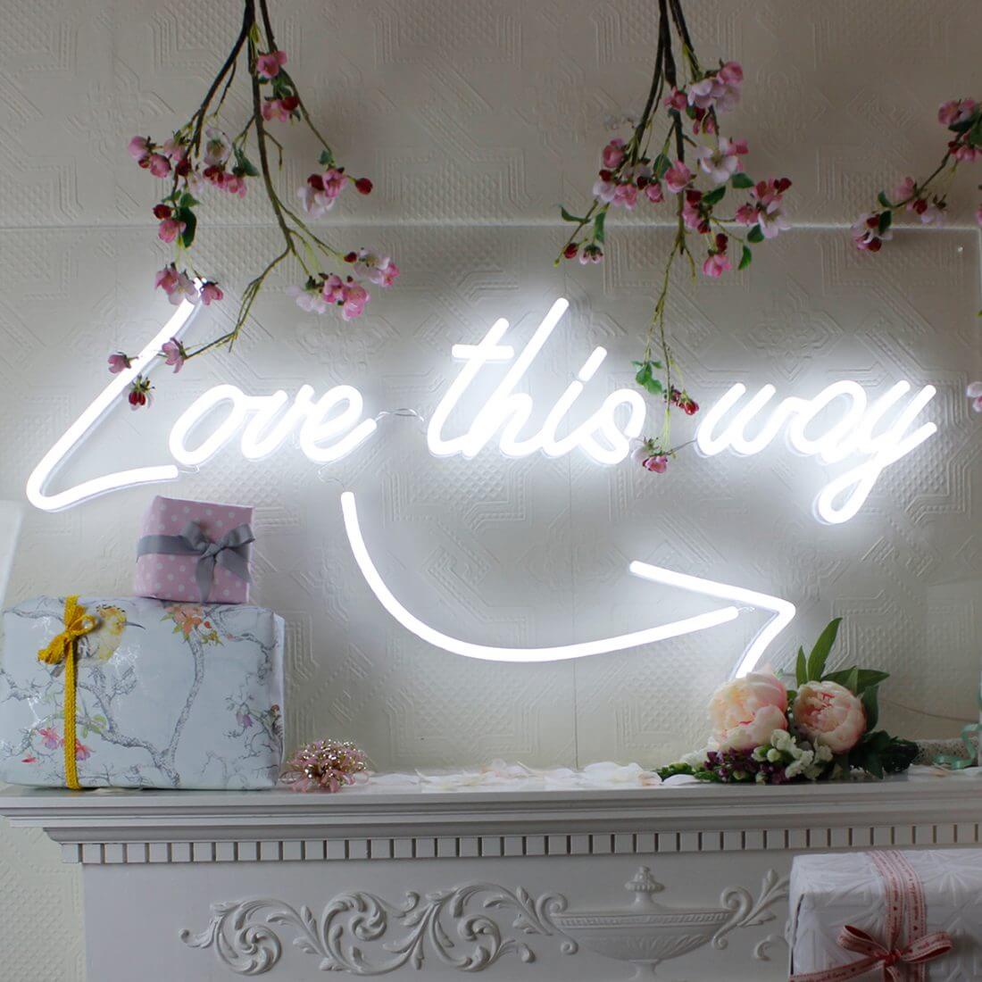 Use neon wedding signs for directional signs Use neon wedding signs for directional signs