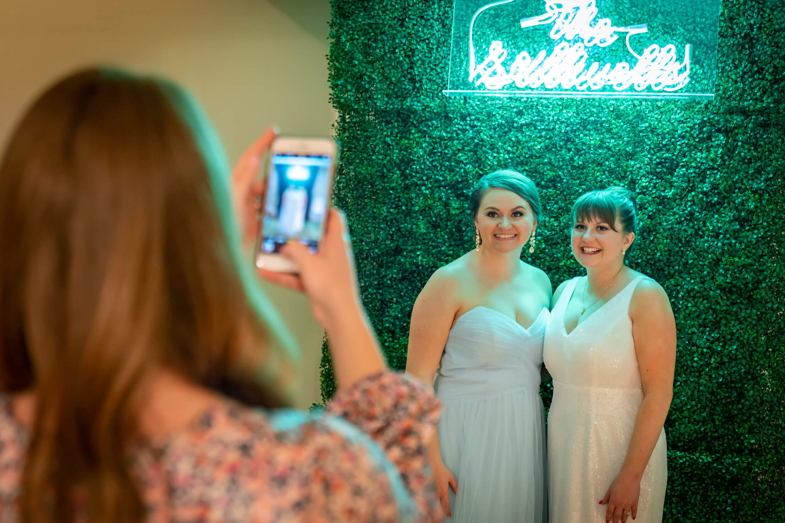 Use neon wedding signs for photo booth Use neon wedding signs for photo booth