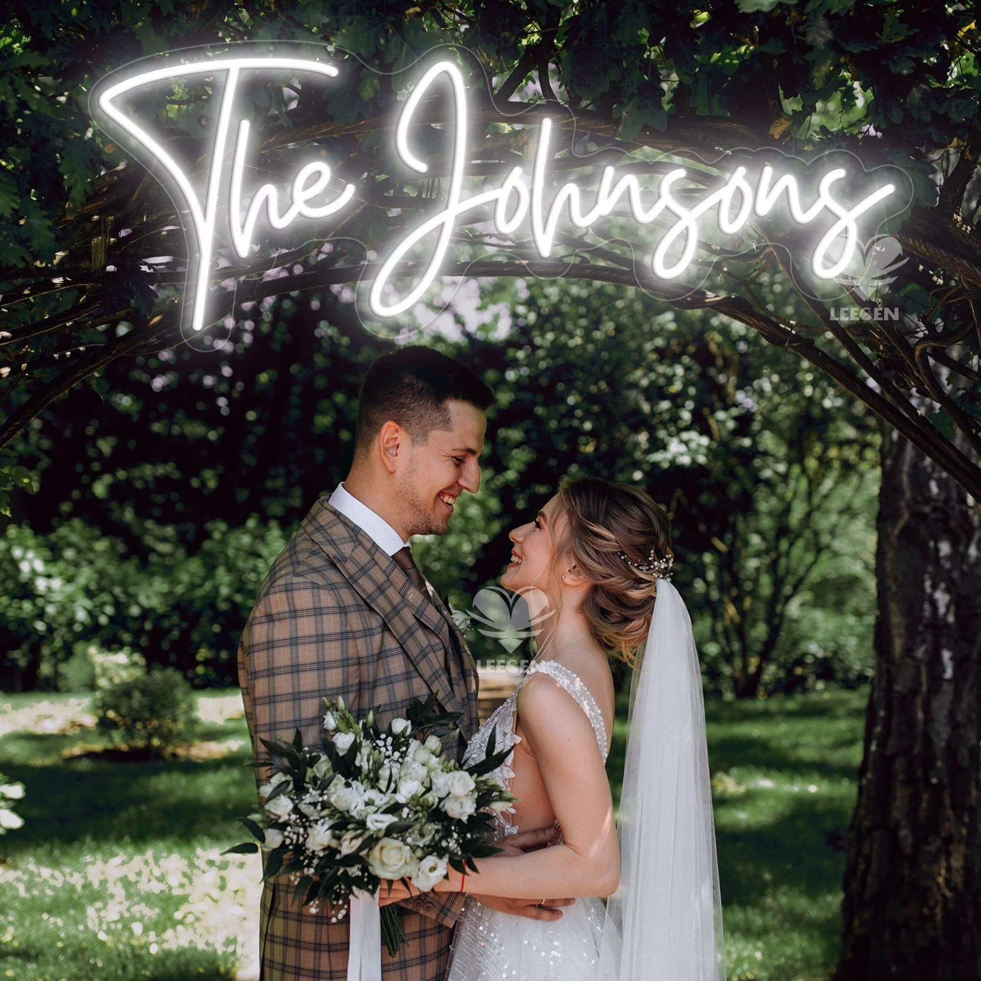 Using white neon signs for weddings and events Using white neon signs for weddings and events